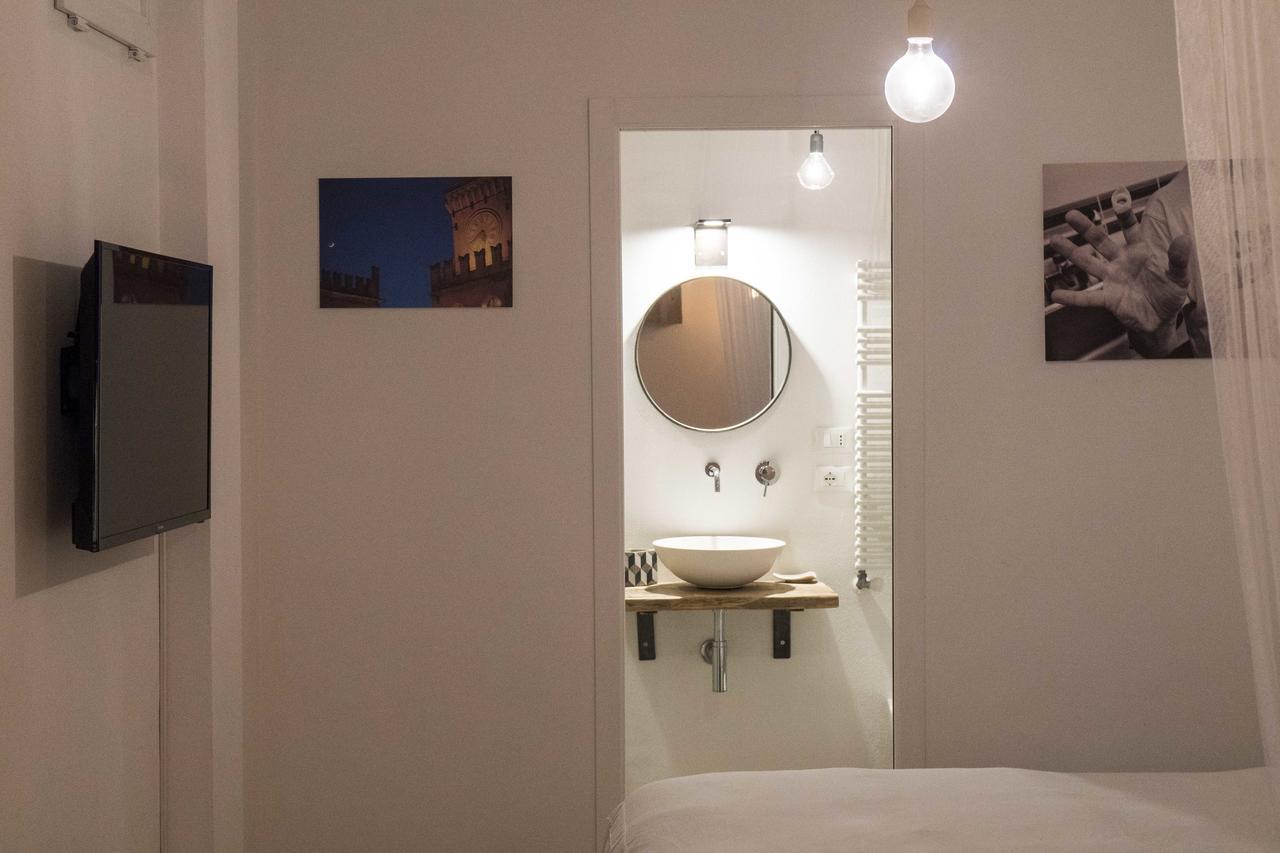 Lovely Studio D'Azeglio By Studio Vita 볼로냐 외부 사진