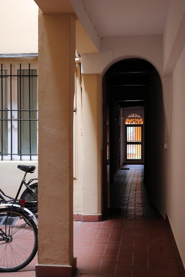 Lovely Studio D'Azeglio By Studio Vita 볼로냐 외부 사진