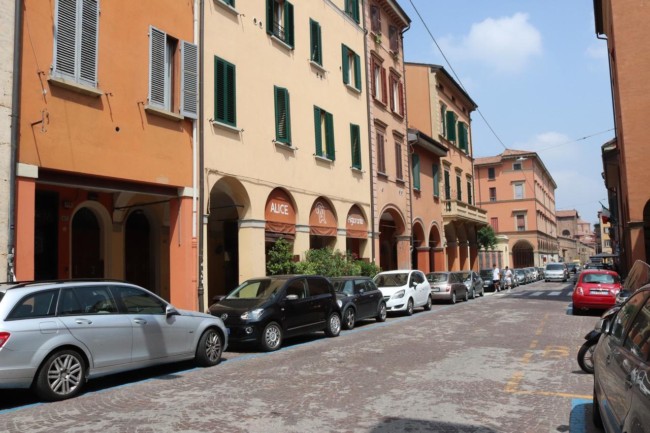 Lovely Studio D'Azeglio By Studio Vita 볼로냐 외부 사진